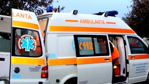 Un copil de opt ani din Vaslui a ajuns în stare gravă la spital, după ce un băiat i-a tăiat gâtul cu cuțitul