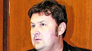 Un prieten a trait sub teroarea gripei porcine dupa ce a vorbit cu actorul: Toni Tecuceanu scuipa sange