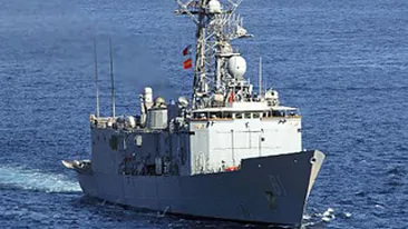 O nava incarcata cu fier vechi, in pericol de scufundare in Marea Neagra, marinarii au fost salvati