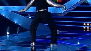 VIDEO Mihai Petraiche a pus juriul intr-un mare impas! Mihai Petre: Te iubesc si pe tine si pe Cristian Gog. Sunt foarte fericit ca am avut ocazia sa te vad atat de aproape. Nu mai exista un roman ca tine