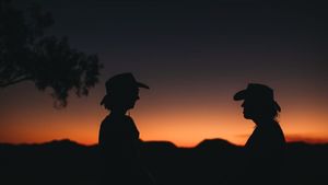 Scenariu desprins parcă din filmele de groază! S-a împrietenit cu cel care plănuia să o omoare. Cum a descoperit totul