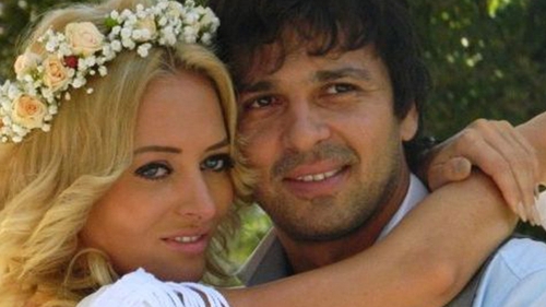 DELIA s-a lins efectiv cu PASCAL de faţă cu soţul! Imaginile care vor provoca un scandal!