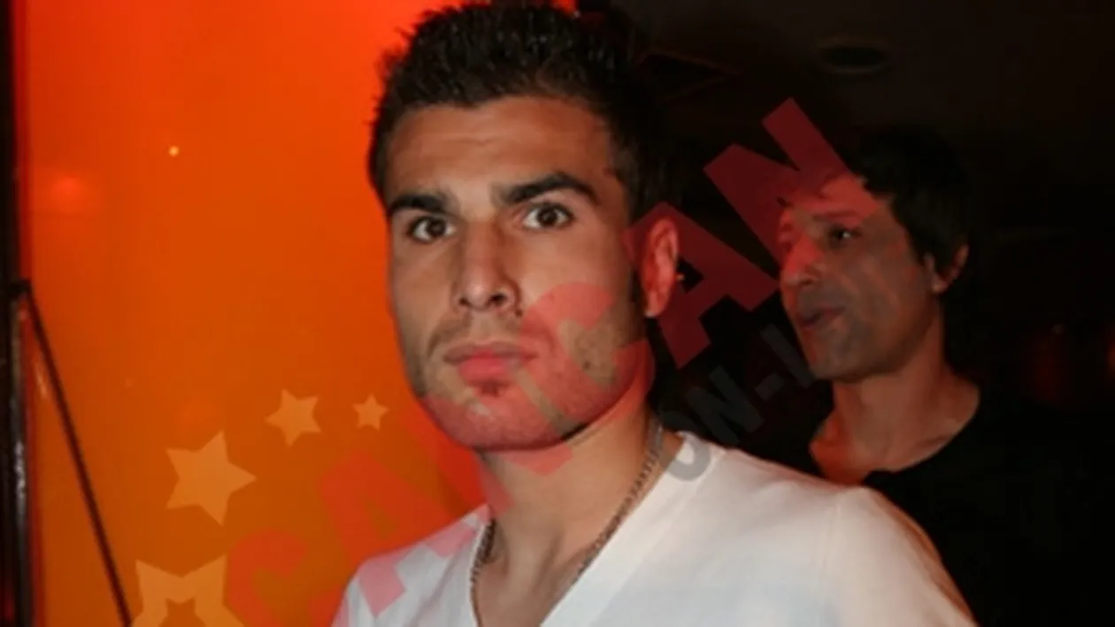 Mutu i-a spart nasul unui ospatar la Florenta! I-a dat un pumn in fata!