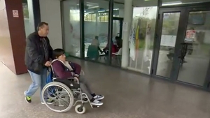 Mihai Popescu, tânărul în scaun cu rotile salvat de prieteni din infernul #Colectiv, noi mărturii sfâșietoare azi, când au fost făcute publice imagini nemaivăzute din noaptea tragediei