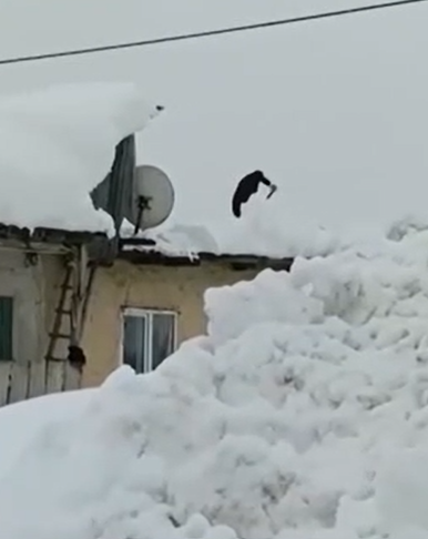 3 metri de zăpadă, după cel mai puternic viscol din ultimii 150 de ani în Rusia/ sursă foto: captură video