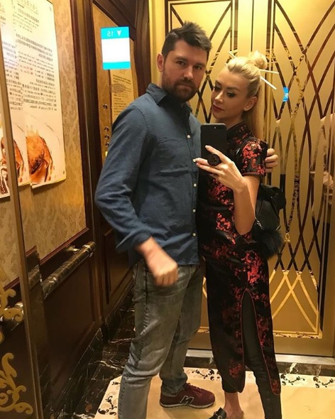 Iubitul și fostul soț al Denisei de la Bambi seamănă ca două picături de apă