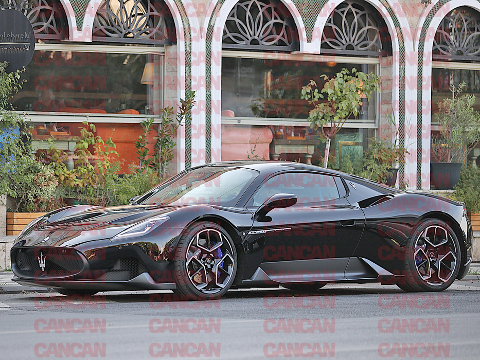 Noua bijuterie a lui Dani Leș, un Maserati MC 20