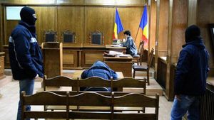 O fetiță de 11 ani din Iași, agresată de un tânăr de 19 ani!
