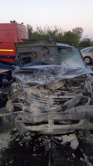Accident înfiorător pe DN1, pe sensul spre București! Șapte oameni au fost răniți, iar la fața locului au ajuns 4 ambulanțe SMURD