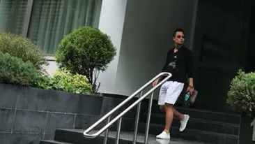 VIDEO EXCLUSIV cu bogătaşul japonez. Ce ”ruşine” a păţit samuraiul milionar după ce Rolls-ul de 300 mii € a parcat la scară 