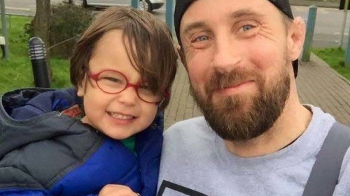 Sfâşietor! Îţi vor da lacrimile! Un tată îndurerat de pierderea copilului a scris 10 reguli pe care trebuie să le afle toţi părinţii