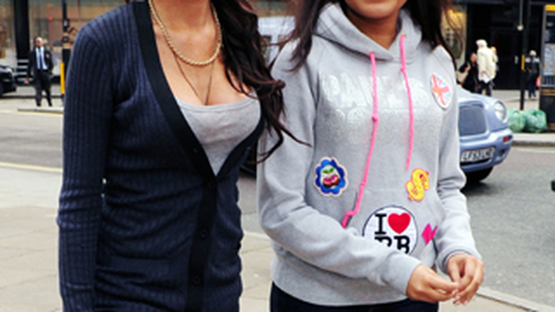 Fina lui Amy Winehouse a interpretat piese ale artistei la un festival din Marea Britanie