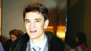 A prins-o cu amantul!