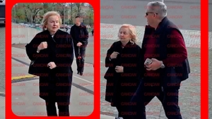 Văduva lui Mircea Lucescu a ajuns la Arena Națională. Imaginile durerii cu femeia care i-a fost alături antrenorului aproape 60 de ani