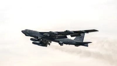 De ce mai folosesc Forțele Aeriene ale SUA B-52, un avion vechi de 70 de ani?