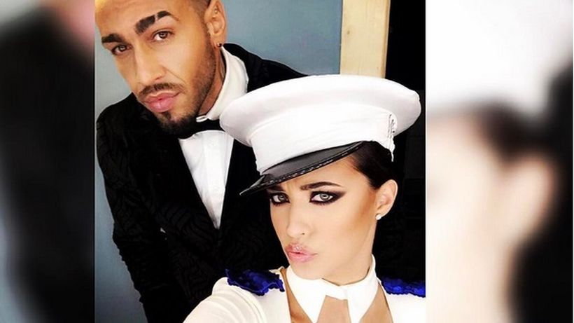 Alex Velea a pozat-o pe Antonia în dormitor, fără chiloţi pe ea: ”Eşti marfă tare!”