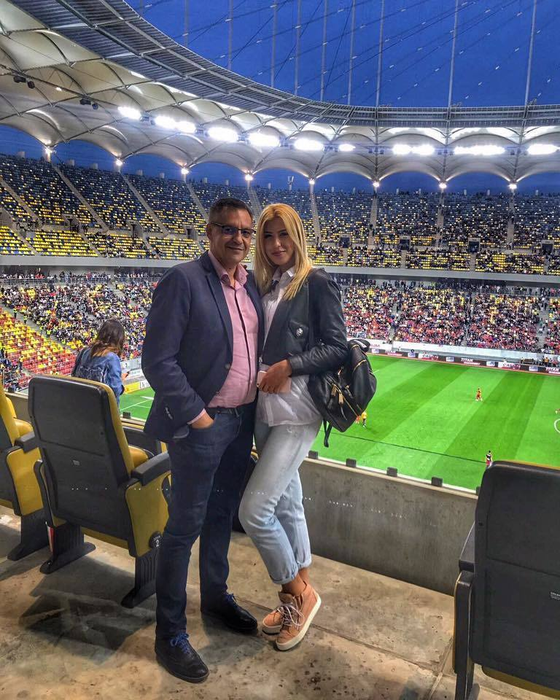 Delia Matache, în culmea fericirii. Sora ei, Oana, este însărcinată. “Mă aşteptam!”