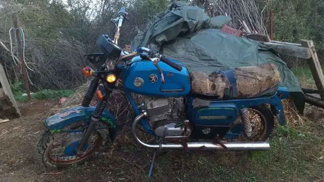 Bancul zilei | Motoreta mea pierde din putere. Ce poate fi?