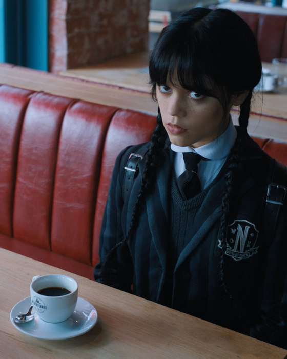 Tim Burton de la Hollywood a ales să filmeze o super producție pe plaiuri mioritice / (Sursa: Instagram)