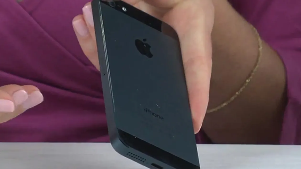 Incredibil pana unde s-a ajuns! Ce ar face un roman pentru un iPhone 5: Nu credeam ca o s-o vad si pe asta