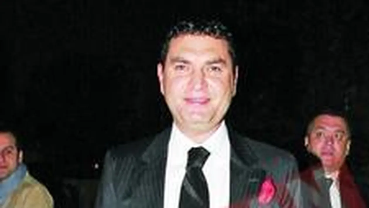 Cine va fi mai bun, ala va juca