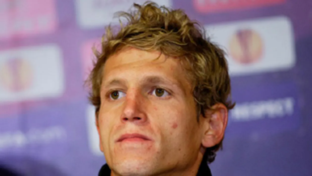 Nesu incepe sa-si revina! De azi poate folosi telefonul mobil!