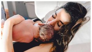 Ștefania Peev, fostă concurentă de la "Bravo ai Stil", și-a transmis nașterea live pe Instagram. Cum se simte bebelușul