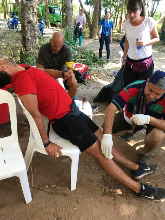Accidentări în lanț la Asia Express! Liviu Vârciu și Vica Blochina, plini de sânge. Au avut nevoie de îngrijiri medicale