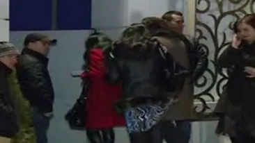 VIDEO Petrecere de fite, sponsorizata de primarie si pazita de Politie! Ontanu le-a dus pe profesoarele din sectorul 2 la club, de 8 Martie!