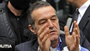 Gigi Becali, transferat la spitalul Penitenciarului Poarta Albă