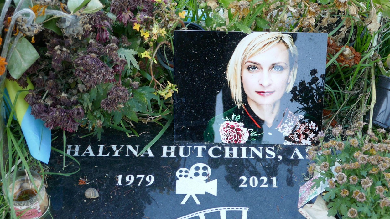 Mormântul Halynei Hutchins în Garden of Legends la cimitirul Hollywood Forever pe 14 noiembrie 2024 în Los Angeles, California. Foto: Profimedia