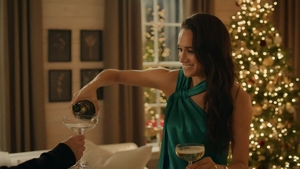 Meghan Markle, făcută praf de internauți după ce și-a lansat propria ciocolată. „N-am de gând să dau atât pe ceva cu arome ciudate. Scârbos!”
