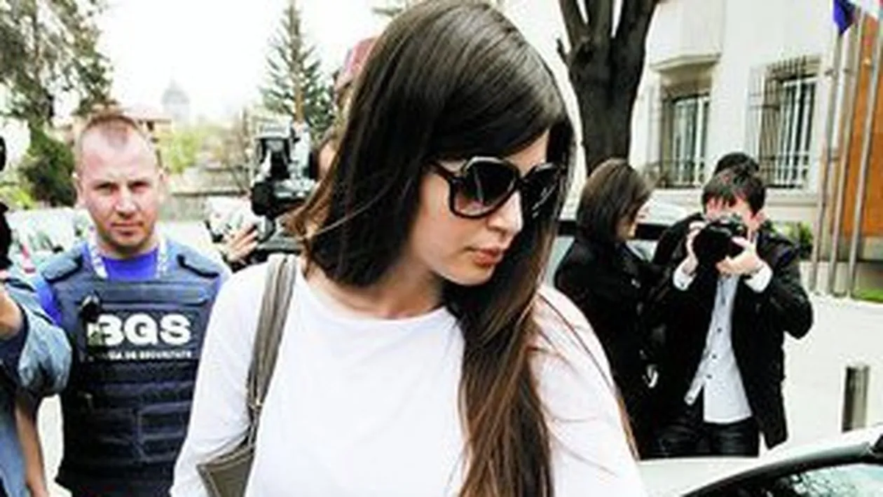 Razboiul cu Irinel a epuizat-o pe Moni