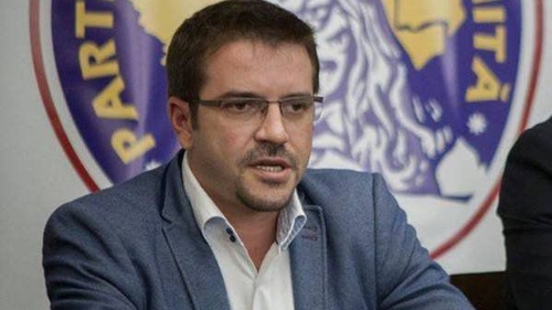 Primele declaraţii ale lui Bogdan Diaconu, după ce gimnasta Maria Olaru a anunţat divorţul! La cine a rămas băieţelul lor
