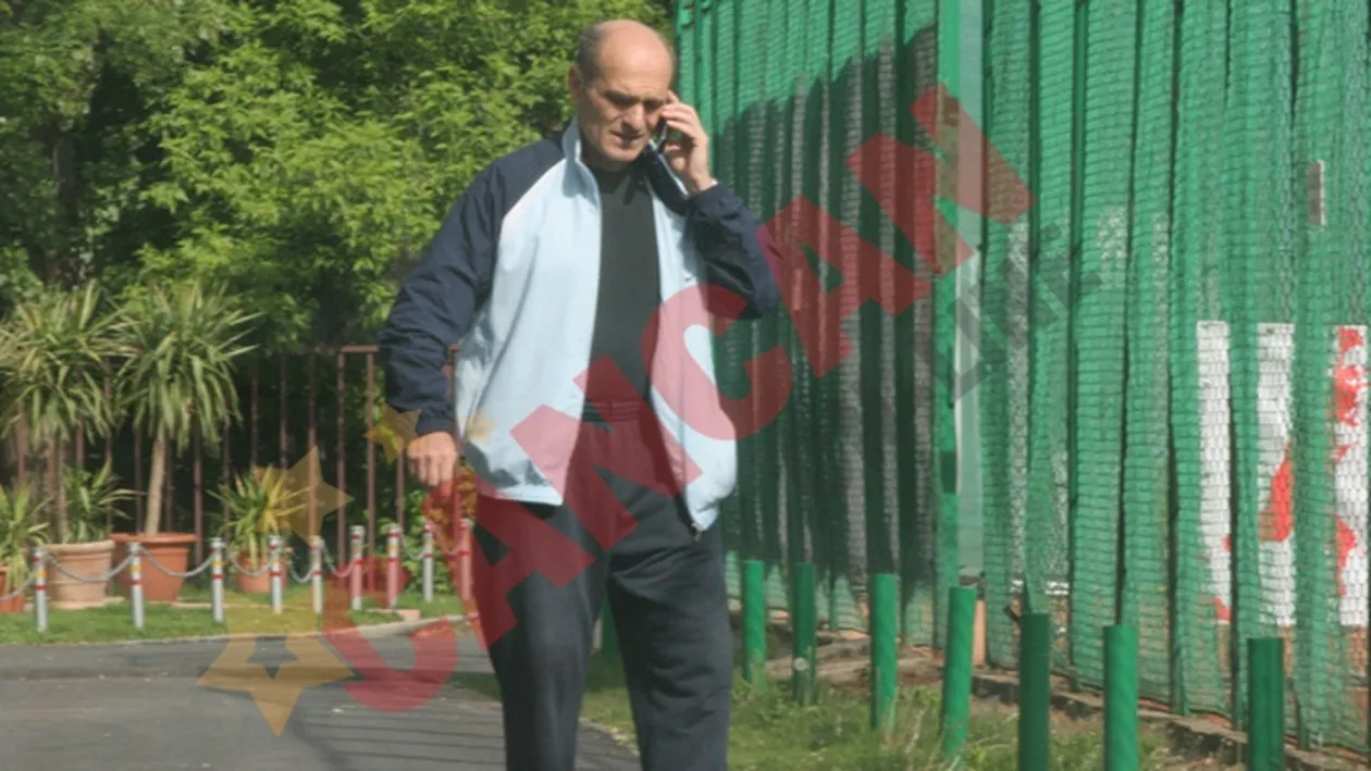 Cristian Tudor Popescu se tine de sport. Si de mobil