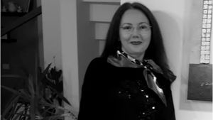 Cristina a plecat în vacanță, în Italia, şi nu s-a mai întors. A căzut din picioare şi a murit!