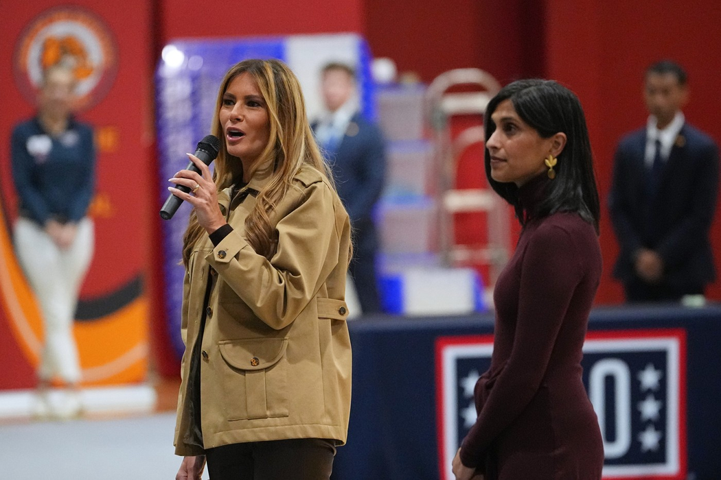 Melania Trump și Usha Vance. Sursa foto: Profimedia