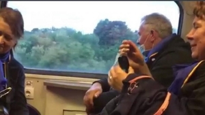 Alertă de infectare cu COVID-19, într-un tren CFR! Pasagerii au stat înghesuiți și nu s-au respectat normele de distanțare