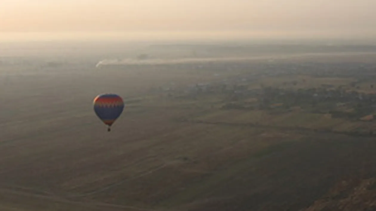 Un balon cu aer cald s-a prabusit in Noua Zeelanda provocand 11 morti