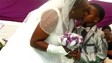 Cea mai bizară nuntă din lume! Un băieţel de 8 ani s-a însurat cu o femeie de 61. Află cum a fost posibil aşa ceva