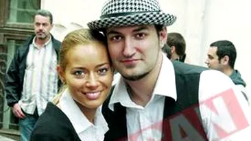 Laura Cosoi si Smiley, in casa noua de Sarbatori