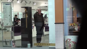 Vova Cohn, in goana dupa ochelari si telefoane mobile! S-a ales doar cu o punguta umpluta la “alimentara”!