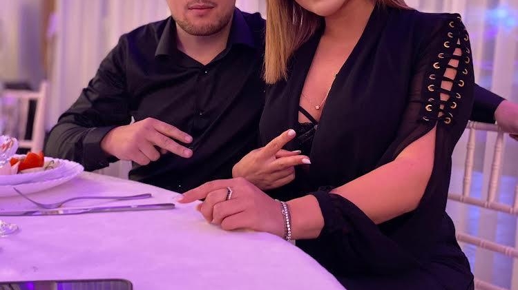 Cum a arătat rochia de mireasă a cântăreței Carmen de la Sălciua. A fugit imediat după cununie în luna de miere