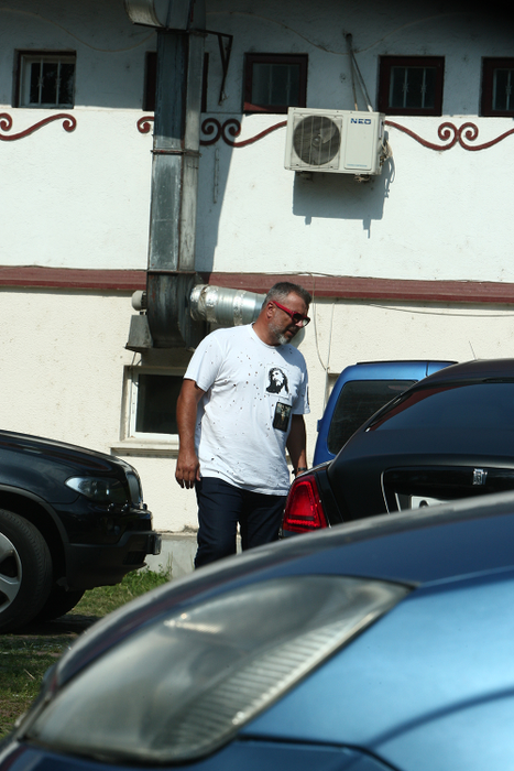 Olăroiu se urcă în superbul său Rolls Royce Wraith de 270.000 de euro