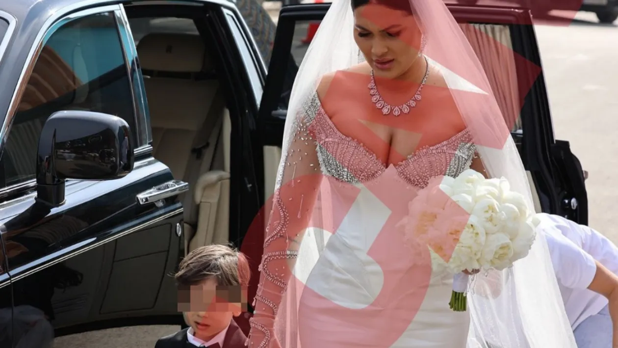 Cum o cheamă pe Roxana Dobre, după ce s-a căsătorit cu Florin Salam? Ce scrie în dreptul numelui ei