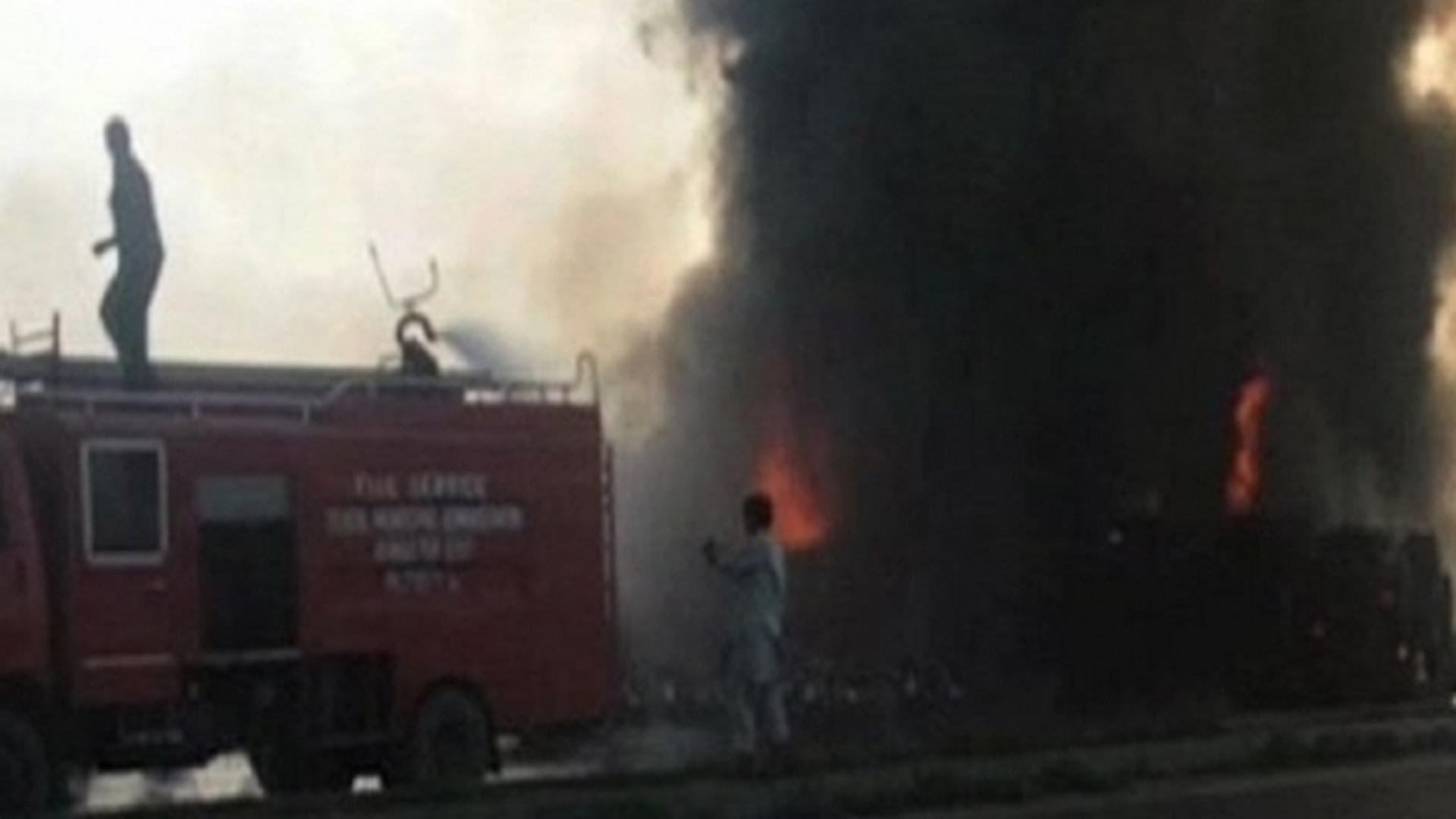 Tragedie! 123 de oameni au murit după explozia unei cisterne
