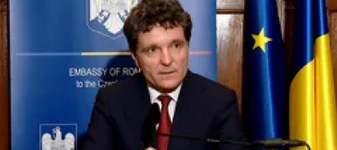 Nicușor Dan anunță că AUR nu va fi cooptat la guvernare și că interdicția sa va fi condiție obligatorie pentru viitorul premier desemnat. „O prezență AUR la guvernare ar afecta relația cu partenerii noștri”