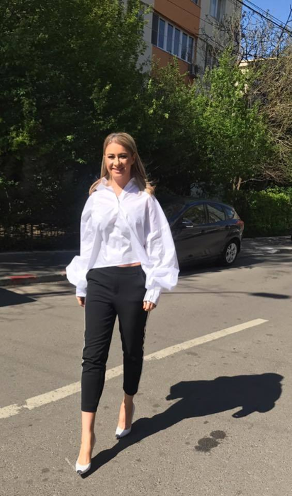 Anamaria Prodan s-a ”stilizat” în mod radical! Cum arată acum impresara, după intervenţia ”de specialitate”