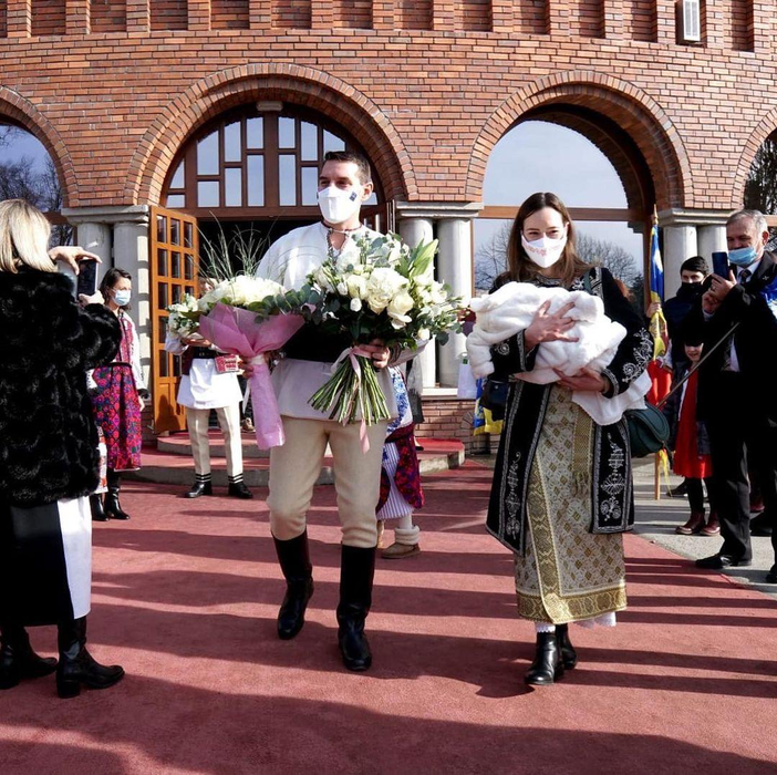 Fostul principe Nicolae și “Lady Di a României” și-au creștinat fetița în cadru restrâns, la Noua Catedrală Arhiepiscopală şi Regală de la Curtea de Argeş