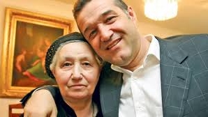 Si credea ca 2013 a fost un an prost! Ce suparari il asteapta pe Gigi Becali la anul? Mama sa i-ar putea provoca multa durere…